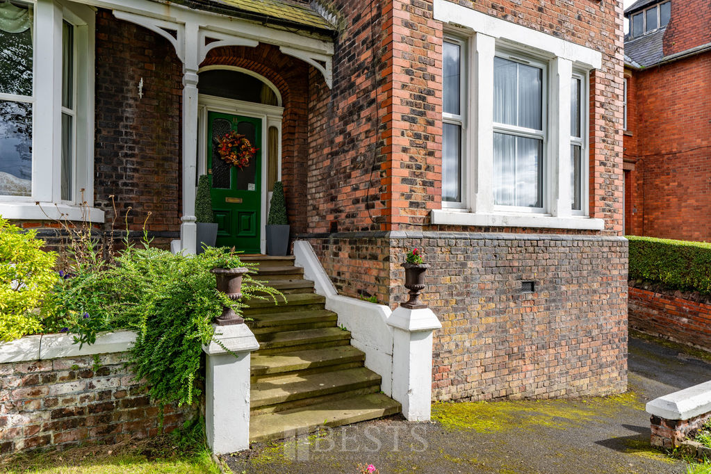 11 Weston Road